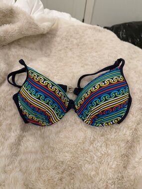 Wave Design White Padded Bikini Top